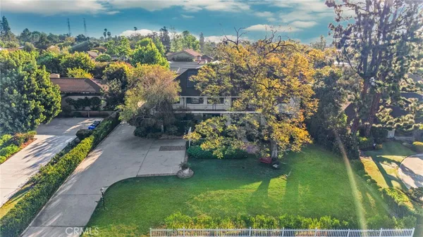 $3,980,000 | 900 North Gainsborough Drive, Pasadena, CA 91107