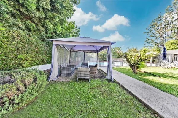 $3,980,000 | 900 North Gainsborough Drive, Pasadena, CA 91107