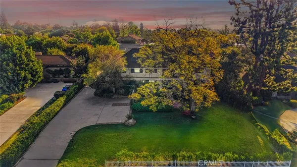$3,980,000 | 900 North Gainsborough Drive, Pasadena, CA 91107