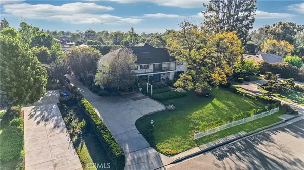 $3,980,000 | 900 North Gainsborough Drive, Pasadena, CA 91107