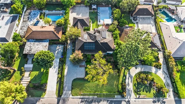 $3,980,000 | 900 North Gainsborough Drive, Pasadena, CA 91107