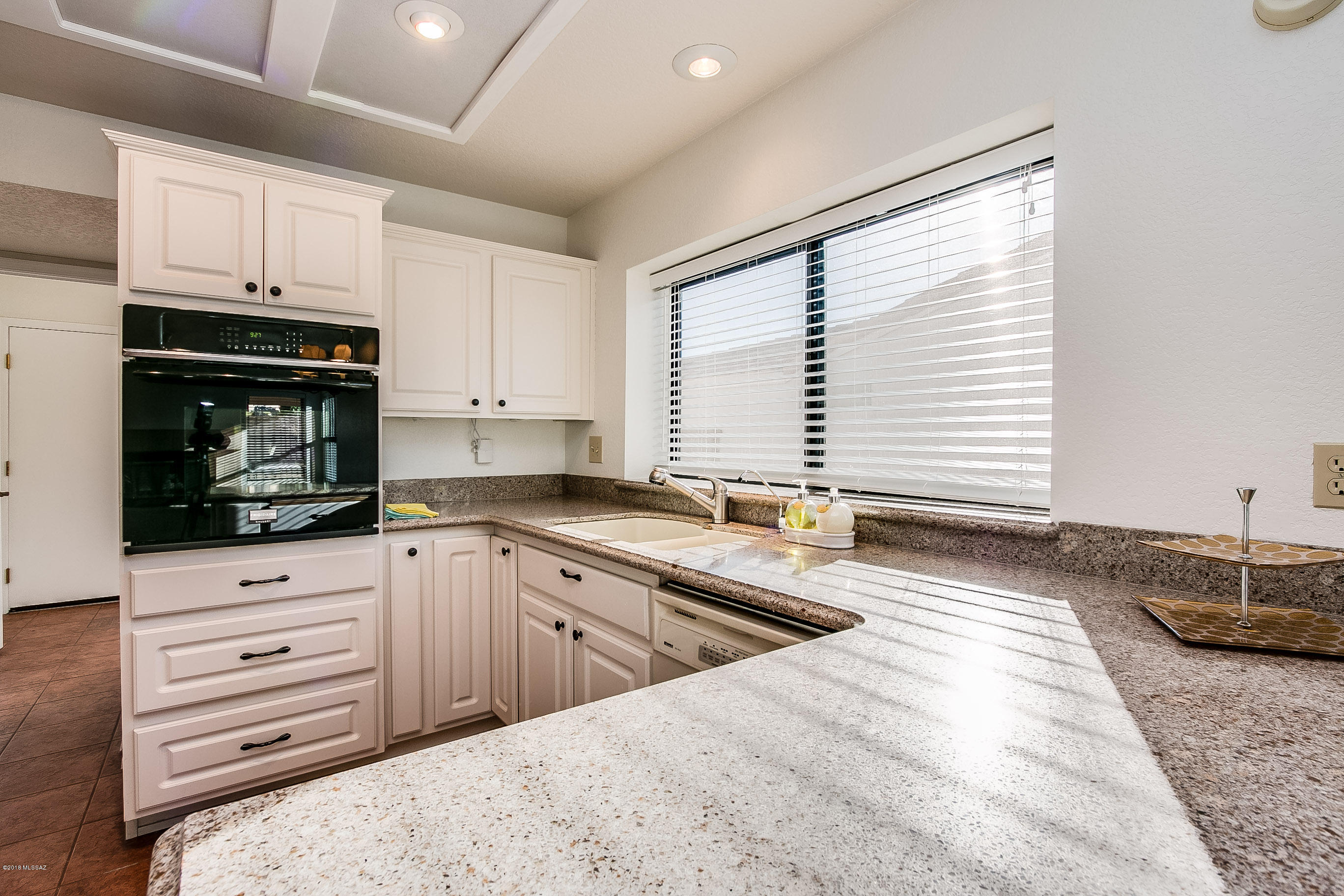 14307 North Rusty Gate Trail Oro Valley, AZ 85755 - Photo 16 of 42