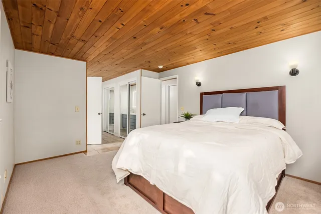 $1,120,000 | 5981 Lynwood Center Road Northeast, Bainbridge Island, WA 98110