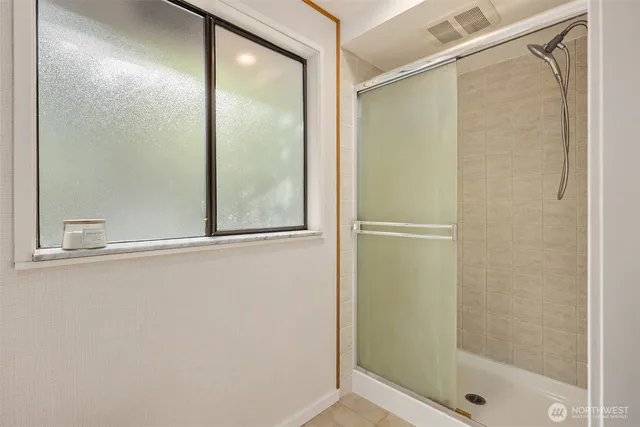 $1,120,000 | 5981 Lynwood Center Road Northeast, Bainbridge Island, WA 98110