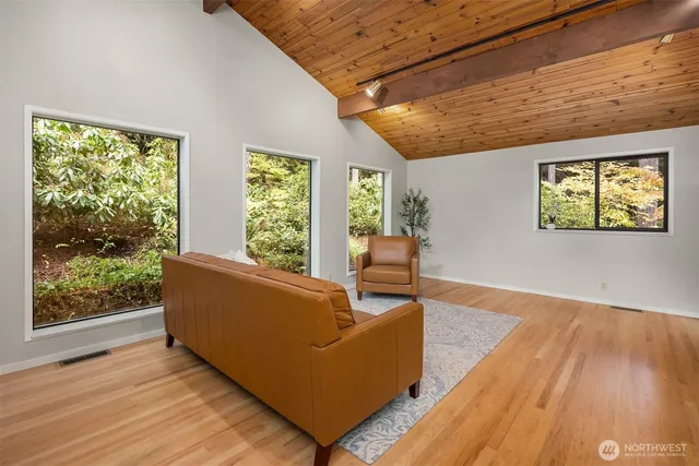 $1,120,000 | 5981 Lynwood Center Road Northeast, Bainbridge Island, WA 98110