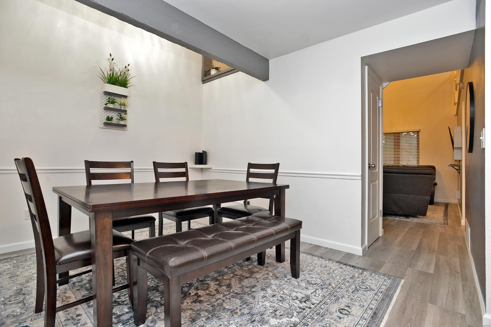 1056 Humber Circle St. Louis, MO 63129 - Photo 13 of 49