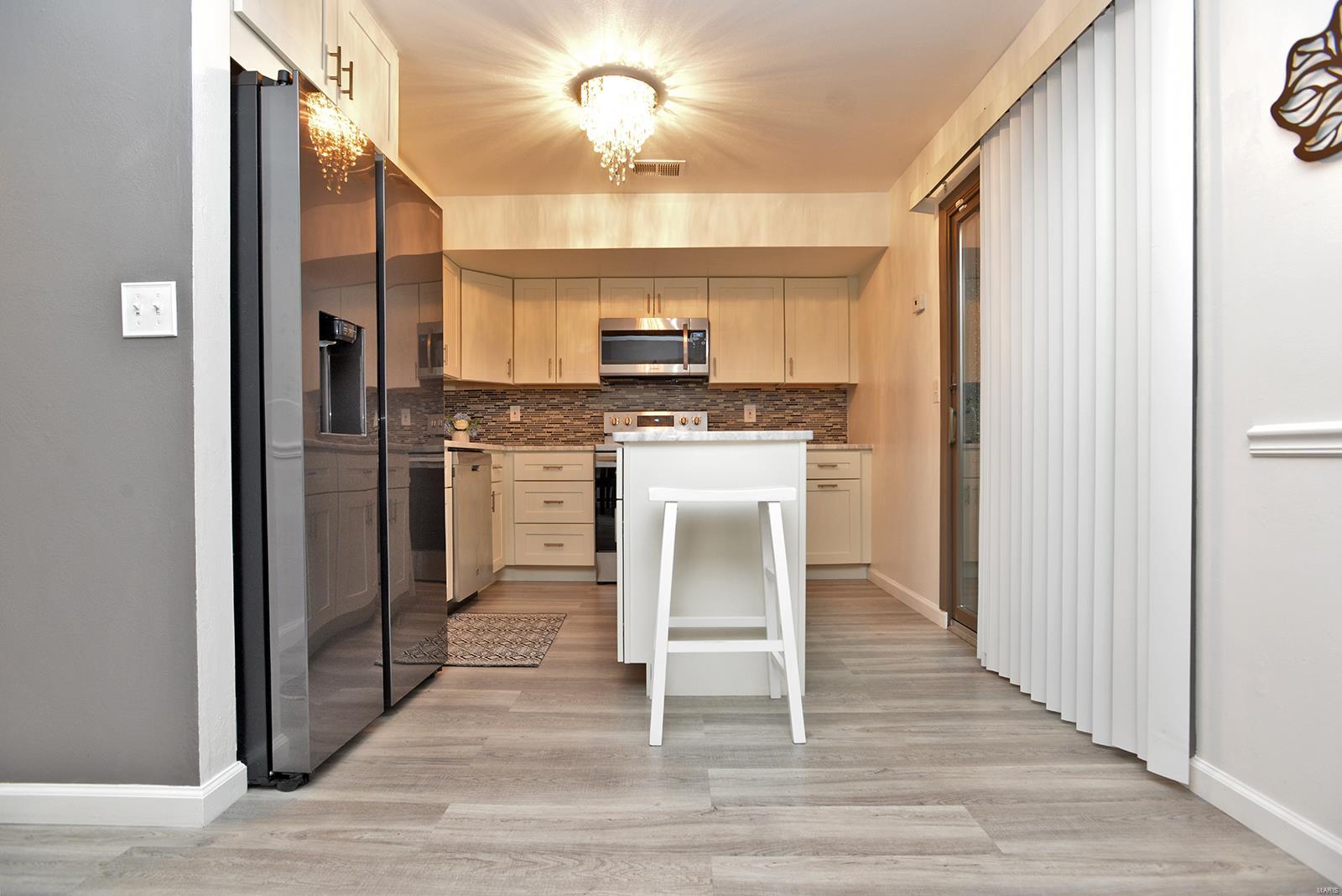 1056 Humber Circle St. Louis, MO 63129 - Photo 16 of 49