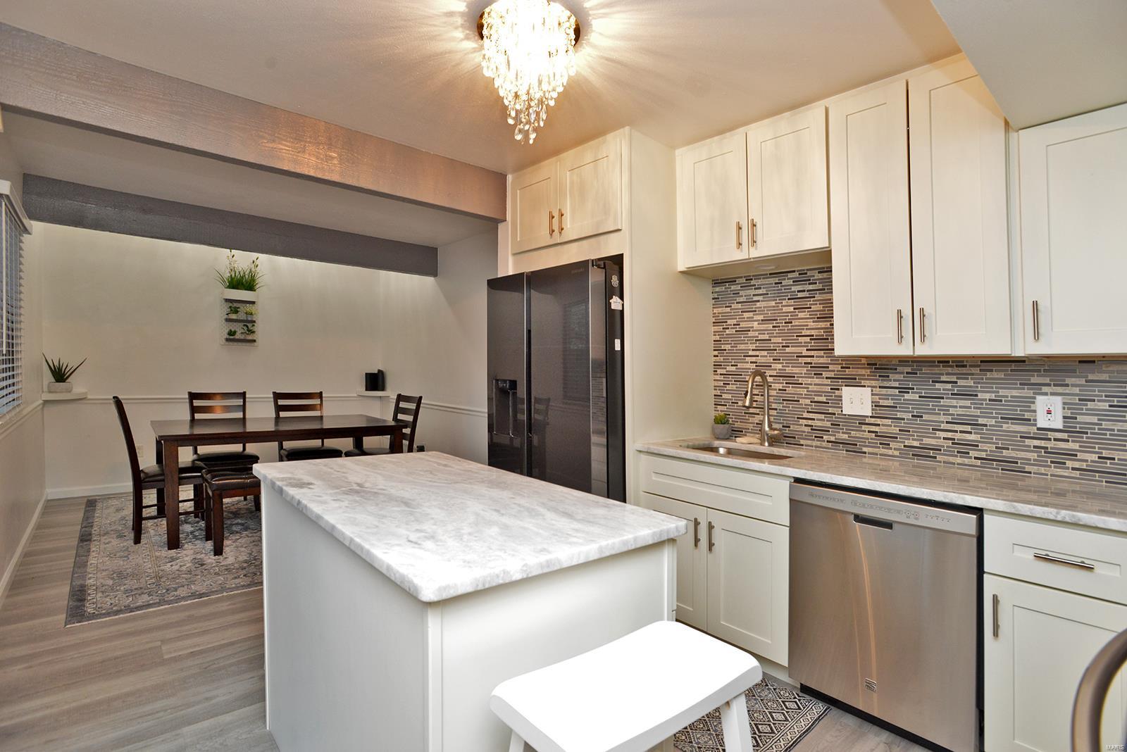 1056 Humber Circle St. Louis, MO 63129 - Photo 19 of 49