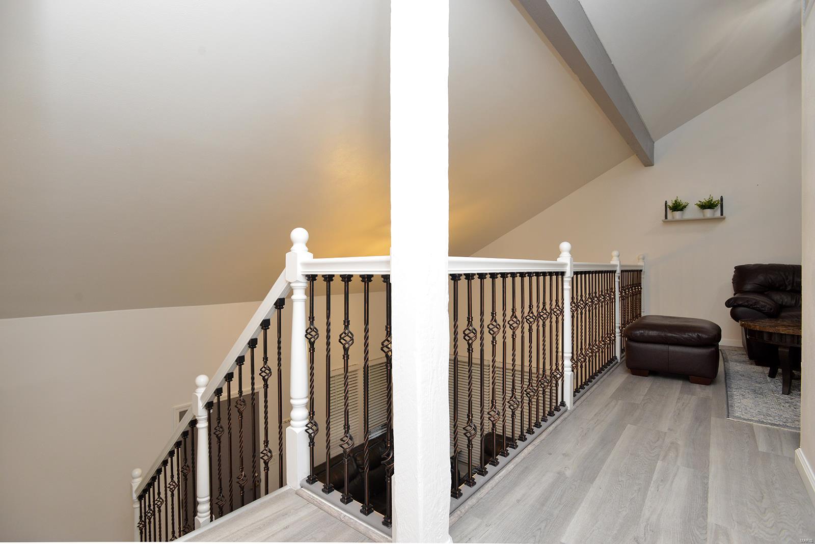 1056 Humber Circle St. Louis, MO 63129 - Photo 26 of 49