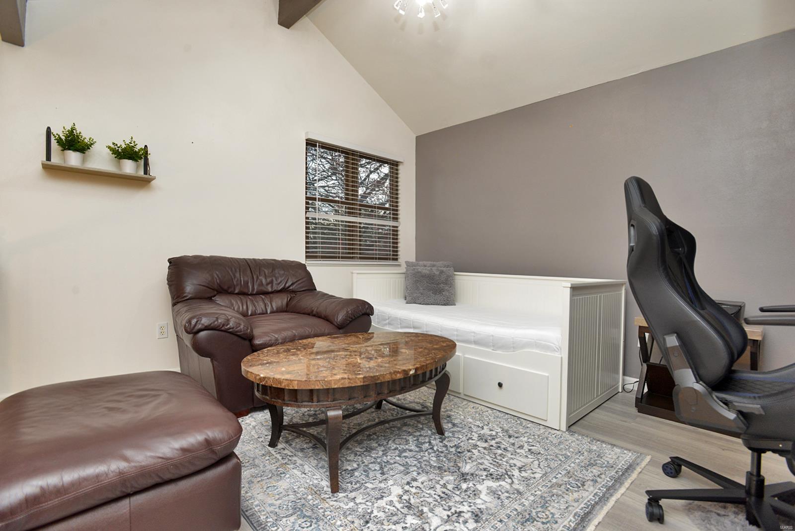 1056 Humber Circle St. Louis, MO 63129 - Photo 27 of 49