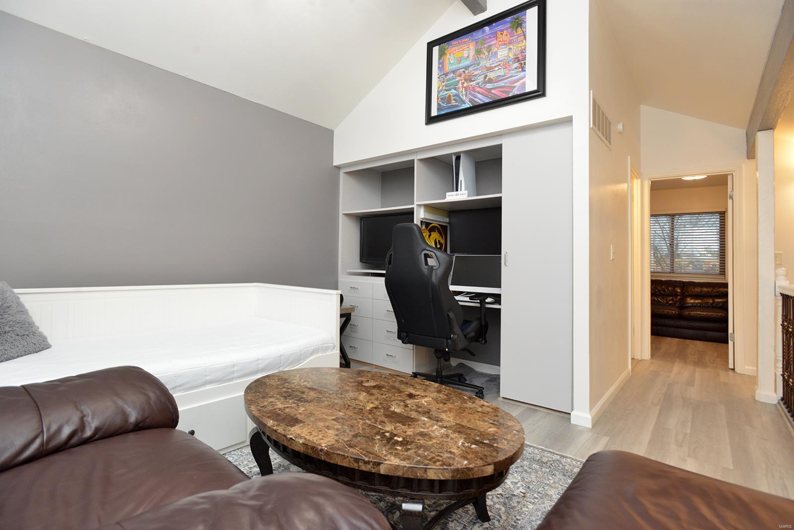 1056 Humber Circle St. Louis, MO 63129 - Photo 28 of 49