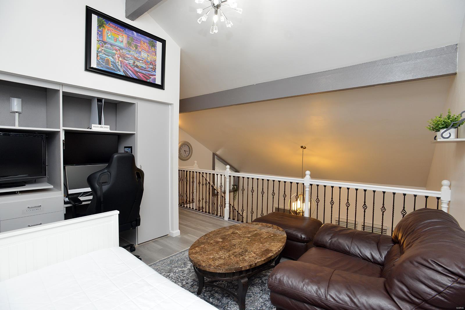 1056 Humber Circle St. Louis, MO 63129 - Photo 31 of 49