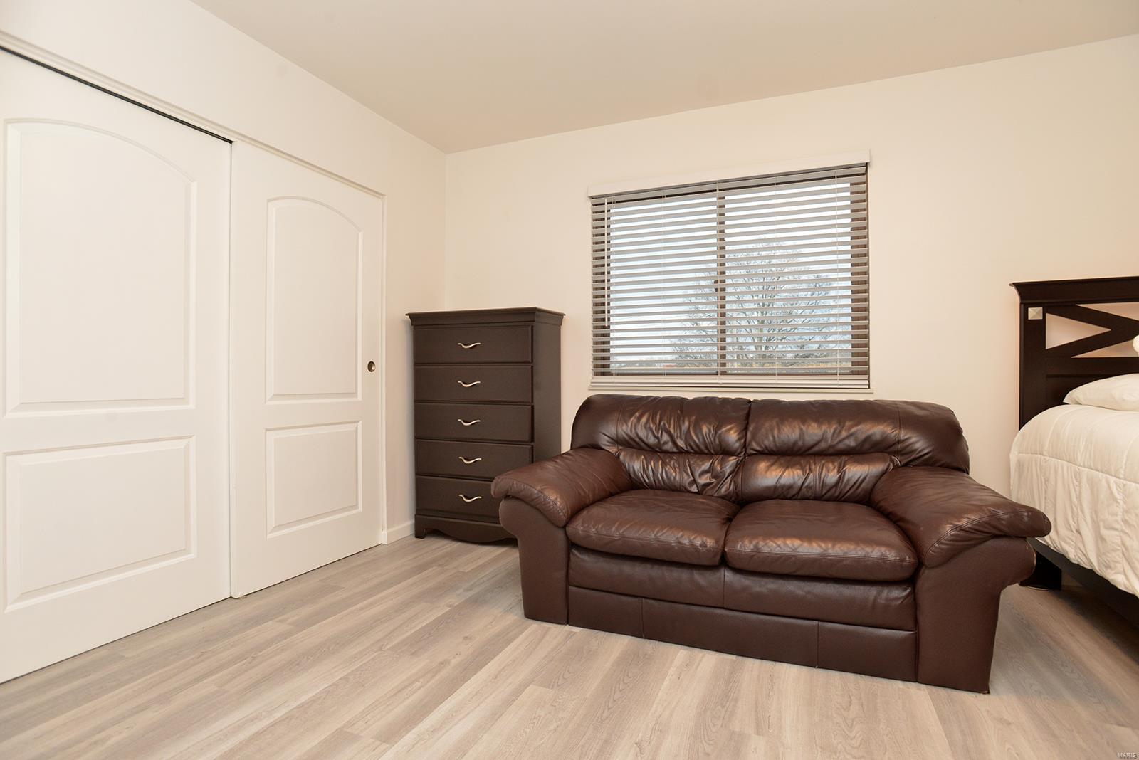 1056 Humber Circle St. Louis, MO 63129 - Photo 37 of 49