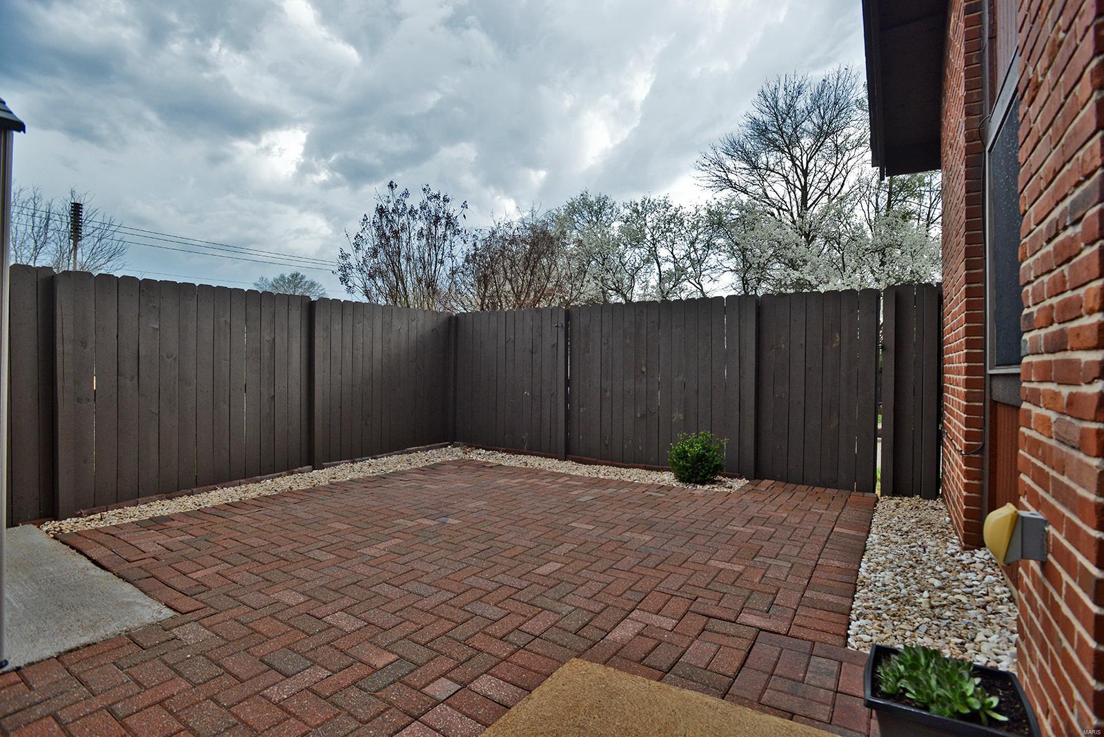 1056 Humber Circle St. Louis, MO 63129 - Photo 42 of 49