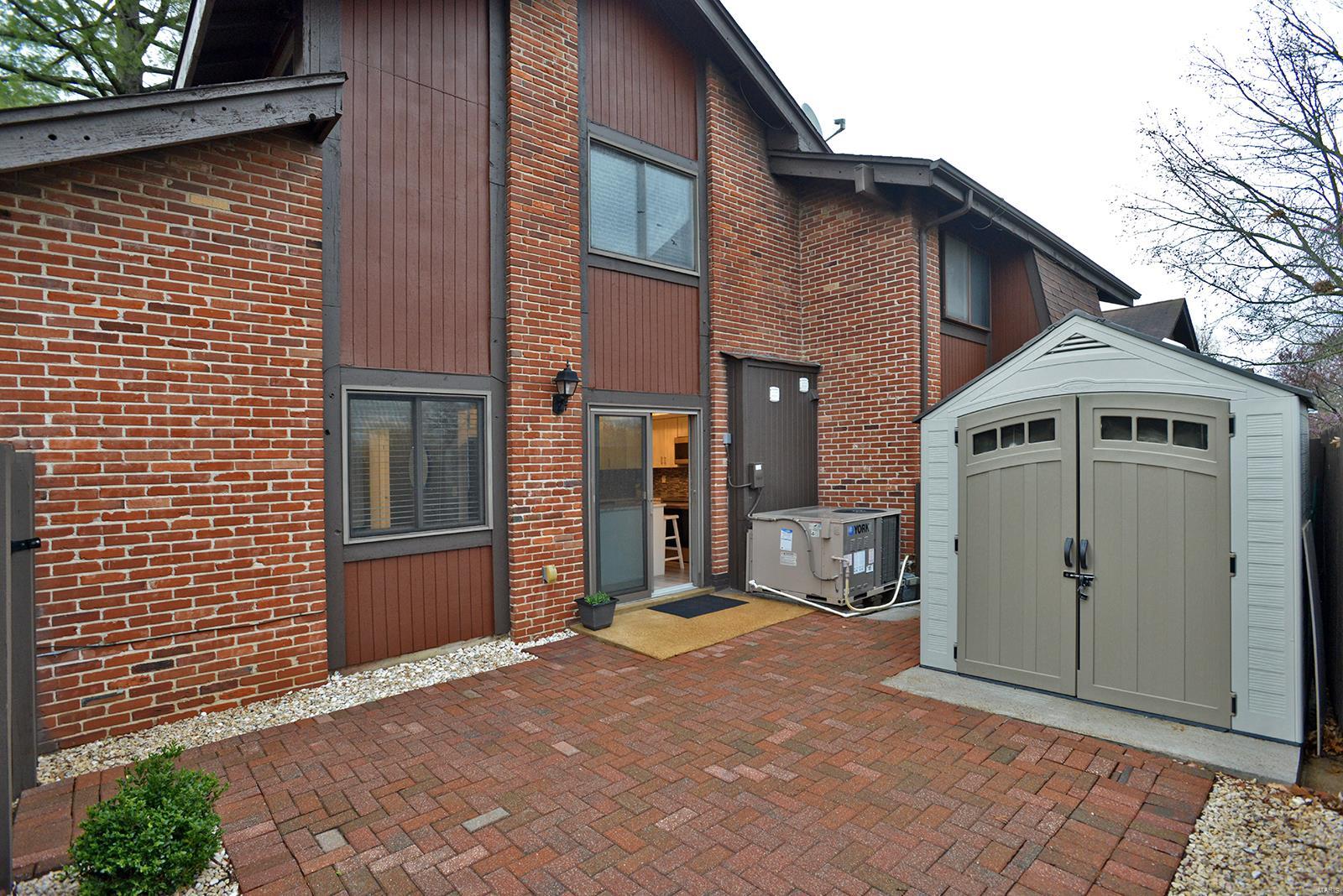 1056 Humber Circle St. Louis, MO 63129 - Photo 43 of 49