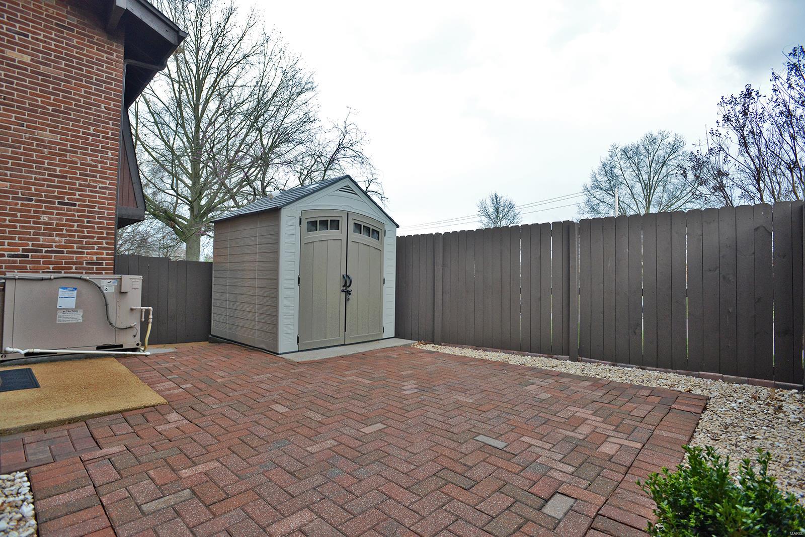 1056 Humber Circle St. Louis, MO 63129 - Photo 44 of 49