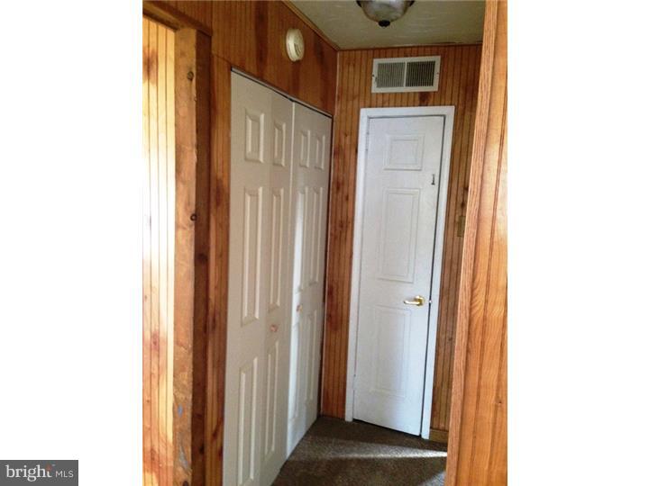 458 Alexander Avenue Maple Shade, NJ 08052 - Photo 8 of 19 Hallway