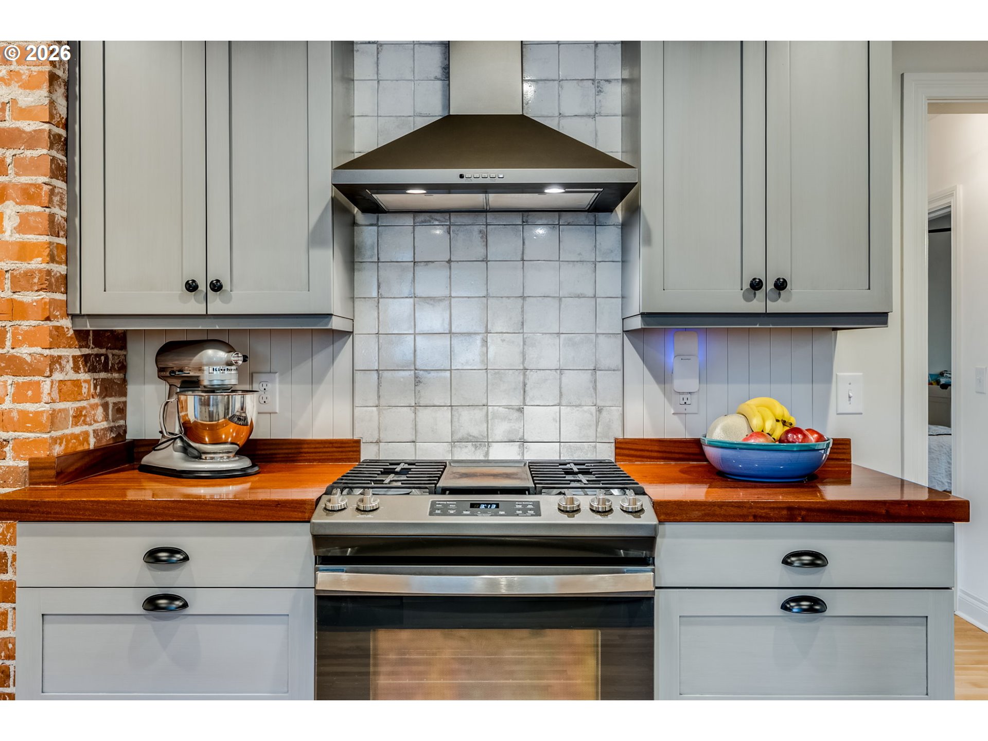 5805 Southwest Taylor Street Portland, OR 97221 - Photo 12 of 48