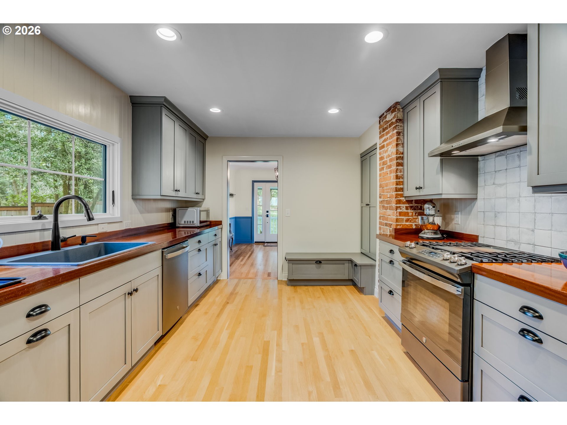 5805 Southwest Taylor Street Portland, OR 97221 - Photo 14 of 48