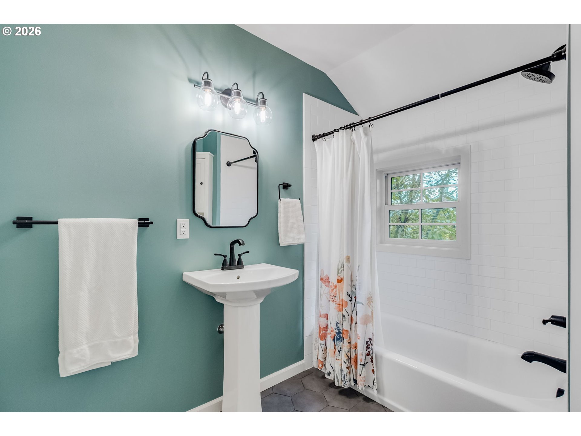 5805 Southwest Taylor Street Portland, OR 97221 - Photo 24 of 48