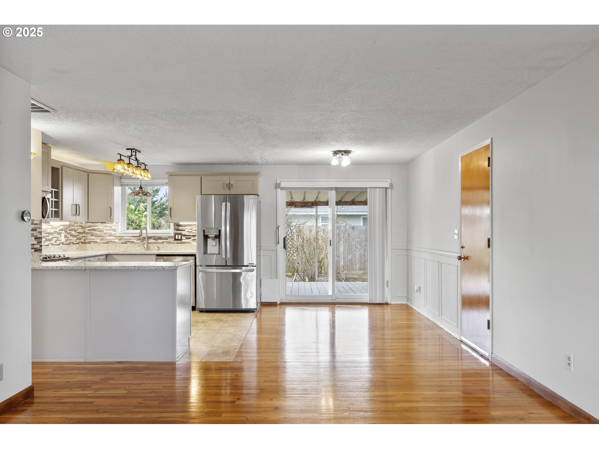 1637 Umpqua Road Woodburn, OR 97071 - Photo 4 of 28 Gallery Image 4