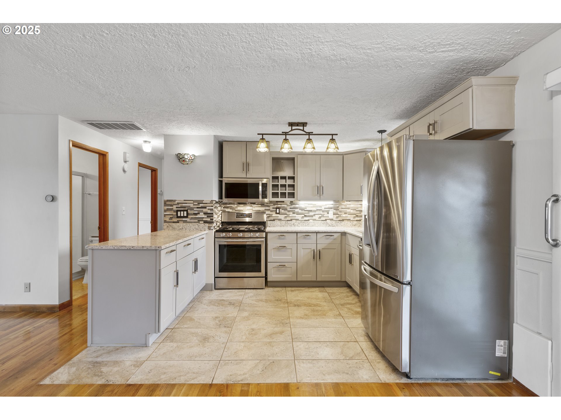 1637 Umpqua Road Woodburn, OR 97071 - Photo 7 of 28 Gallery Image 7