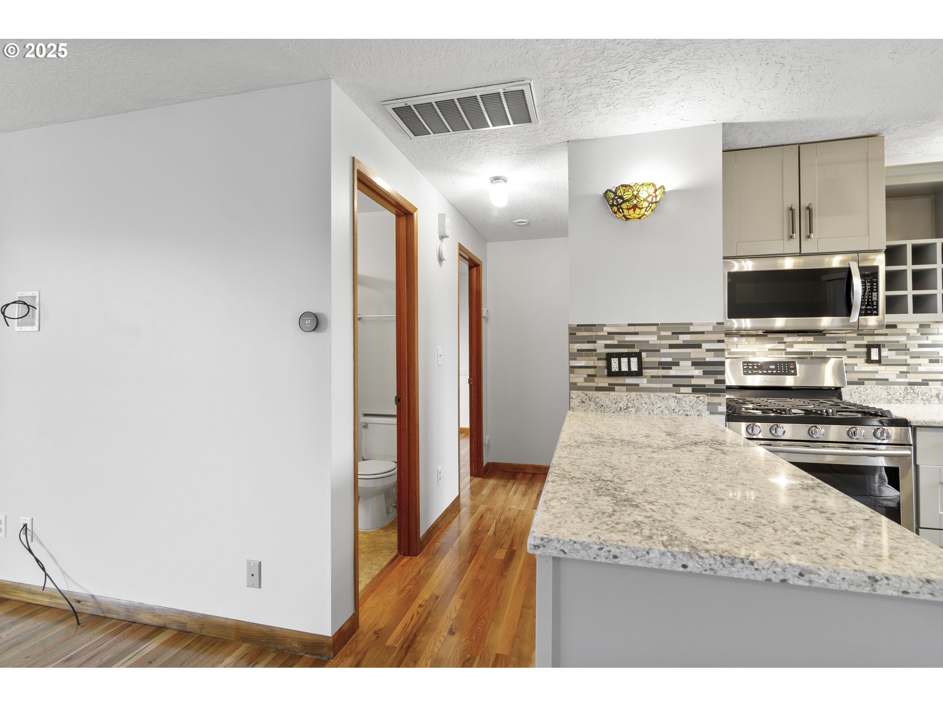 1637 Umpqua Road Woodburn, OR 97071 - Photo 10 of 28 Gallery Image 10