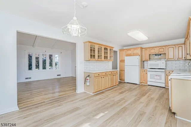 $3,300 | 17 Throckmorton Lane, Old Bridge, NJ 08857