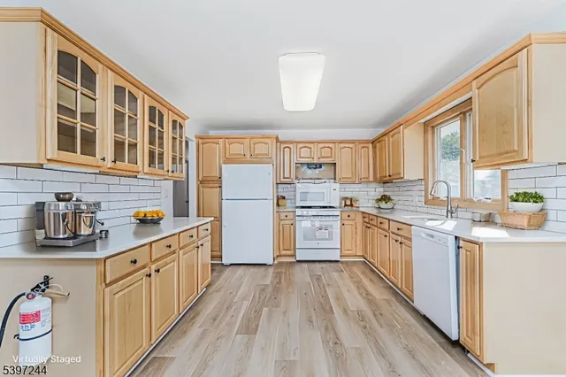 $3,300 | 17 Throckmorton Lane, Old Bridge, NJ 08857