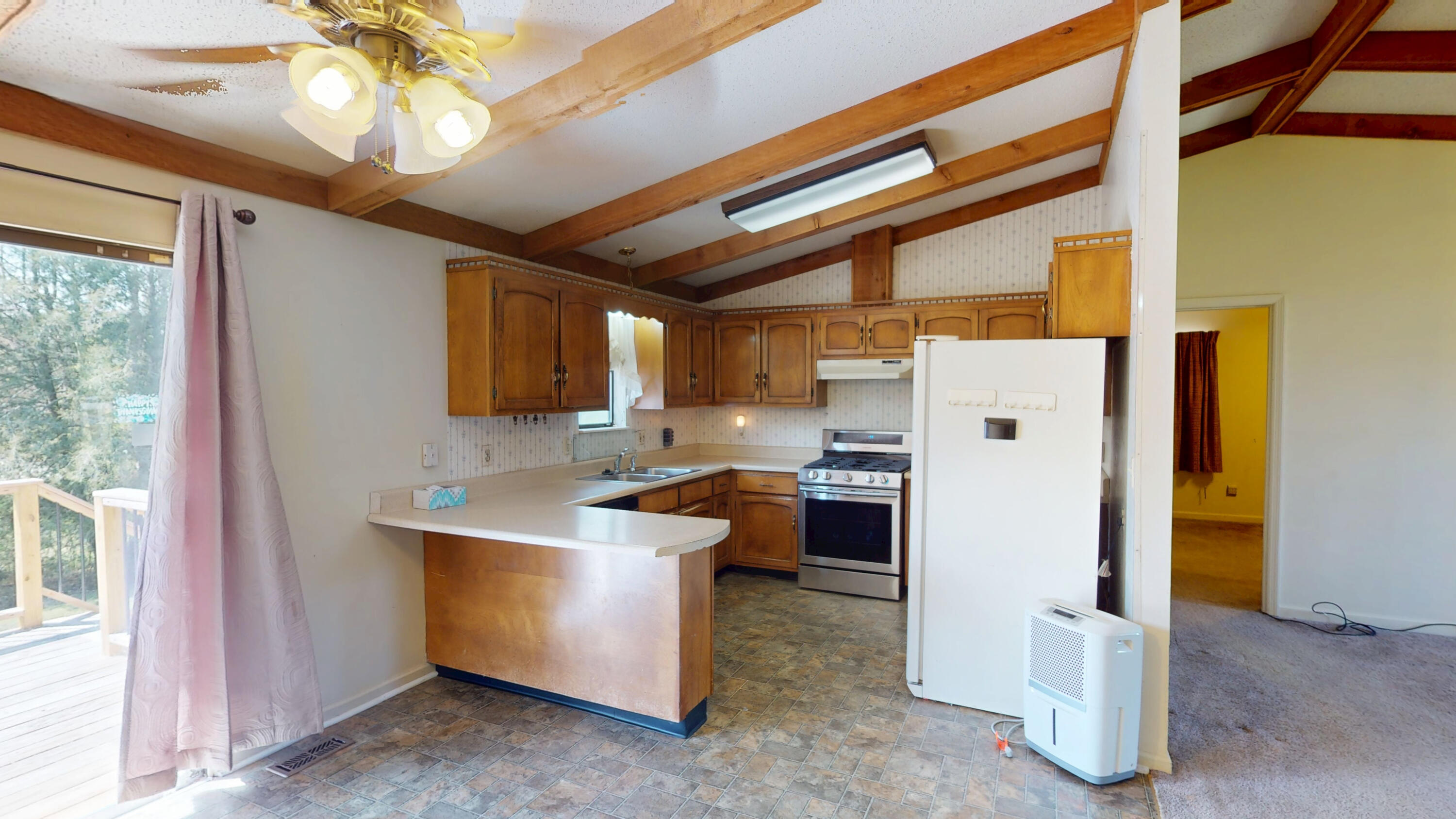 339 Sierra Drive Dayton, TN 37321 - Photo 5 of 14 5-Kitchen