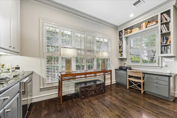 $1,550,000 | 2627 Sutton Court, Houston, TX 77027