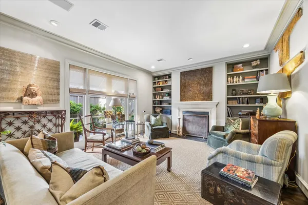 $1,550,000 | 2627 Sutton Court, Houston, TX 77027