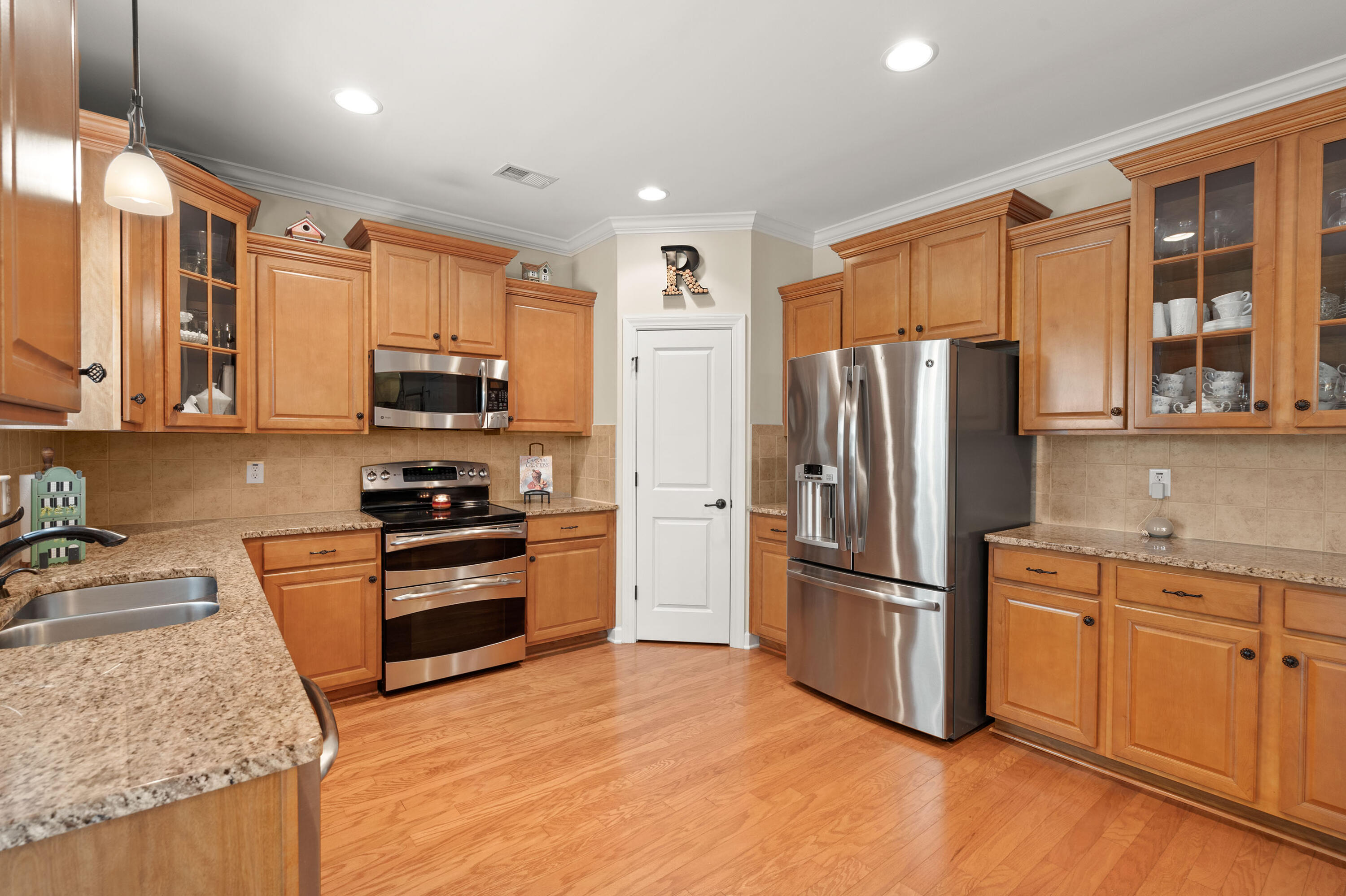 110 Ribbon Road Summerville, SC 29483 - Photo 12 of 37 15