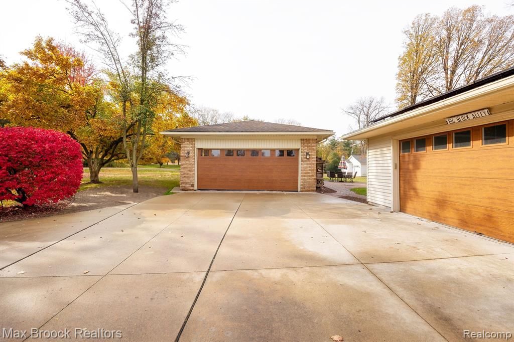 32773 Haverford Road Franklin, MI 48025 - Photo 2 of 29