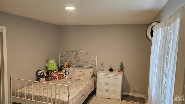 $425,000 | Undisclosed Address, Bakersfield, CA 93304