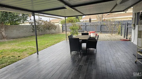$425,000 | Undisclosed Address, Bakersfield, CA 93304
