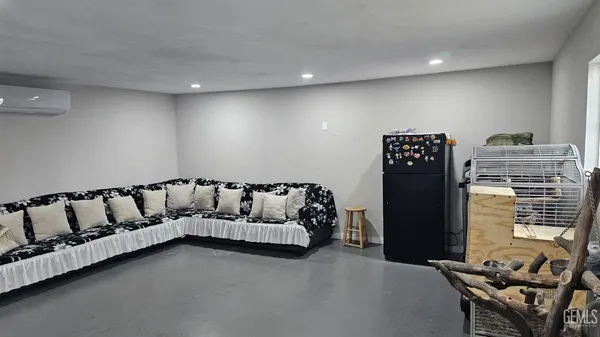 $425,000 | Undisclosed Address, Bakersfield, CA 93304