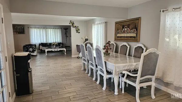 $425,000 | Undisclosed Address, Bakersfield, CA 93304