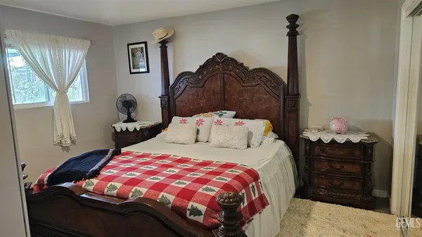 $425,000 | Undisclosed Address, Bakersfield, CA 93304