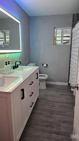 $425,000 | Undisclosed Address, Bakersfield, CA 93304
