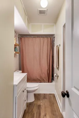 $275,000 | 21465 West Cres Drive, Mundelein, IL 60060