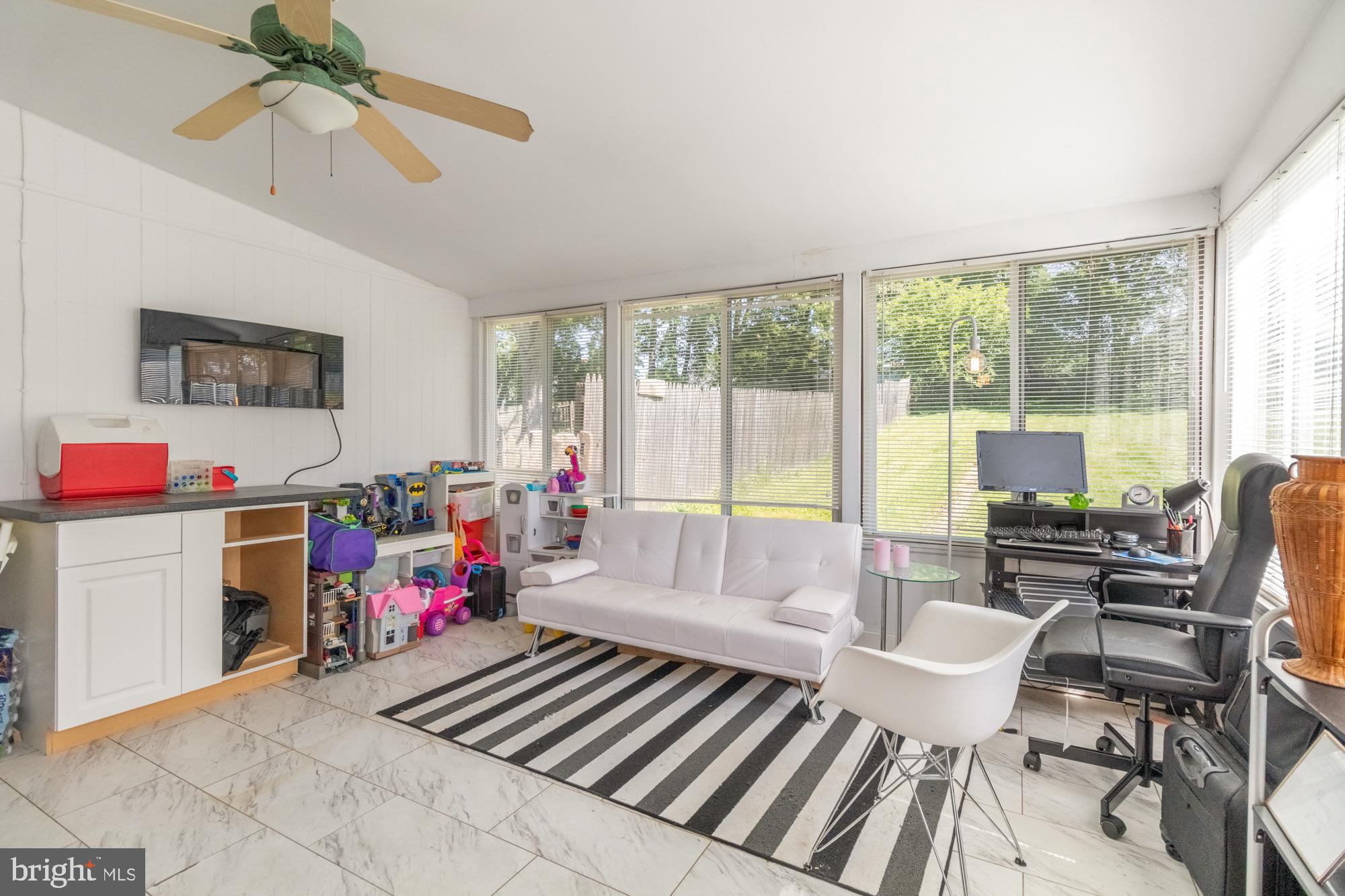 358 Nicholson Road Baltimore, MD 21221 - Photo 23 of 37