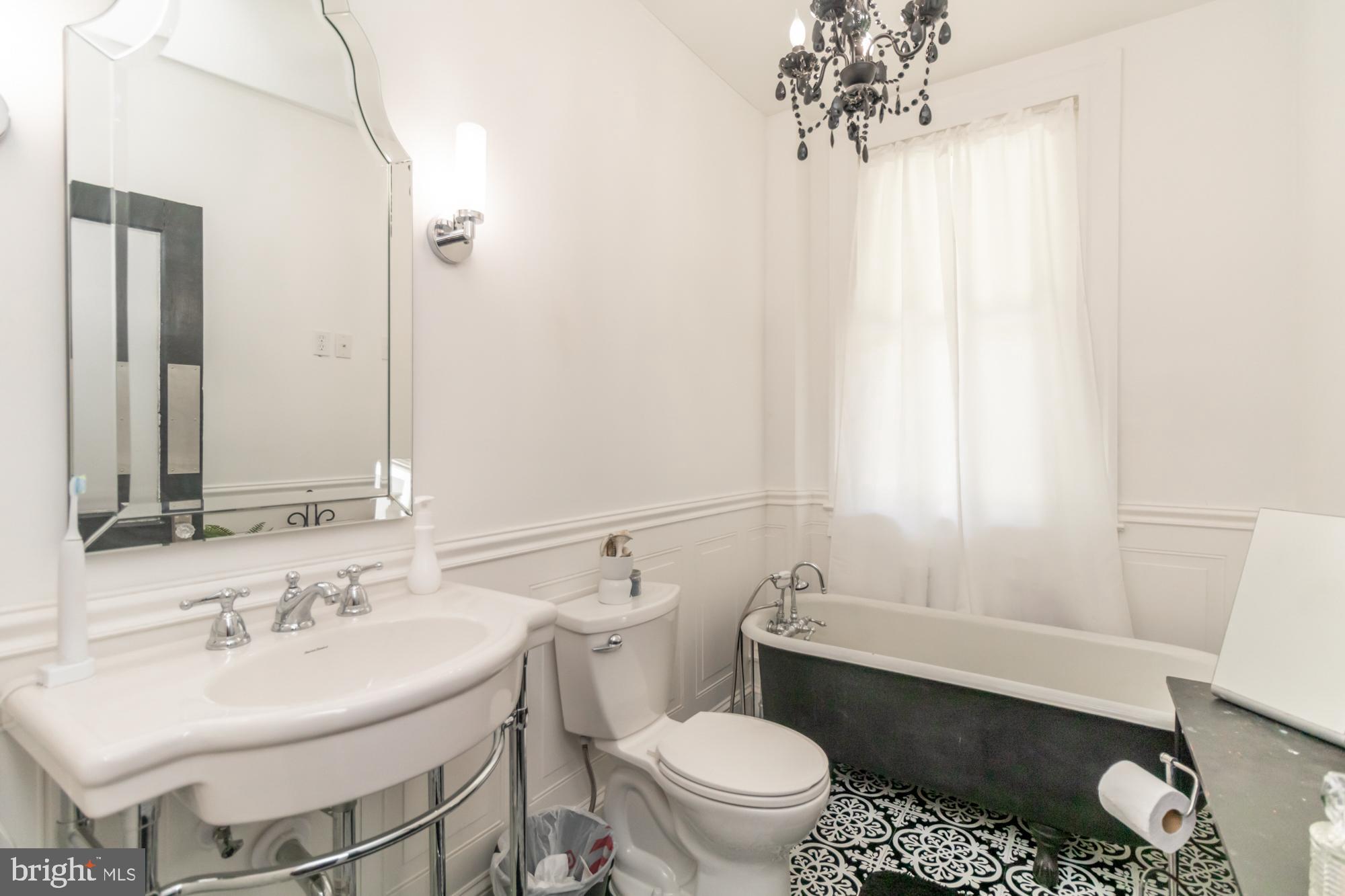 358 Nicholson Road Baltimore, MD 21221 - Photo 32 of 37