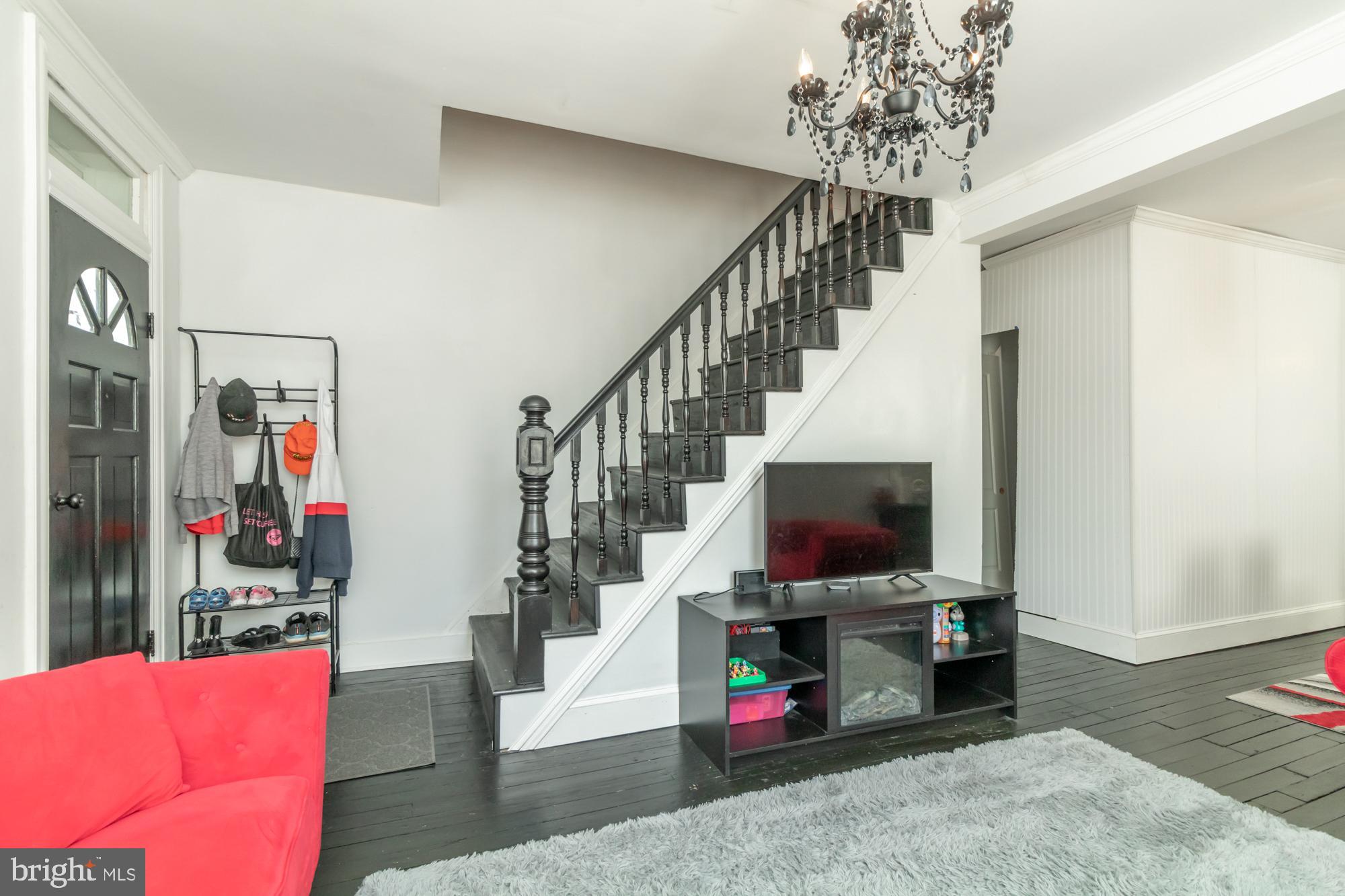 358 Nicholson Road Baltimore, MD 21221 - Photo 8 of 37