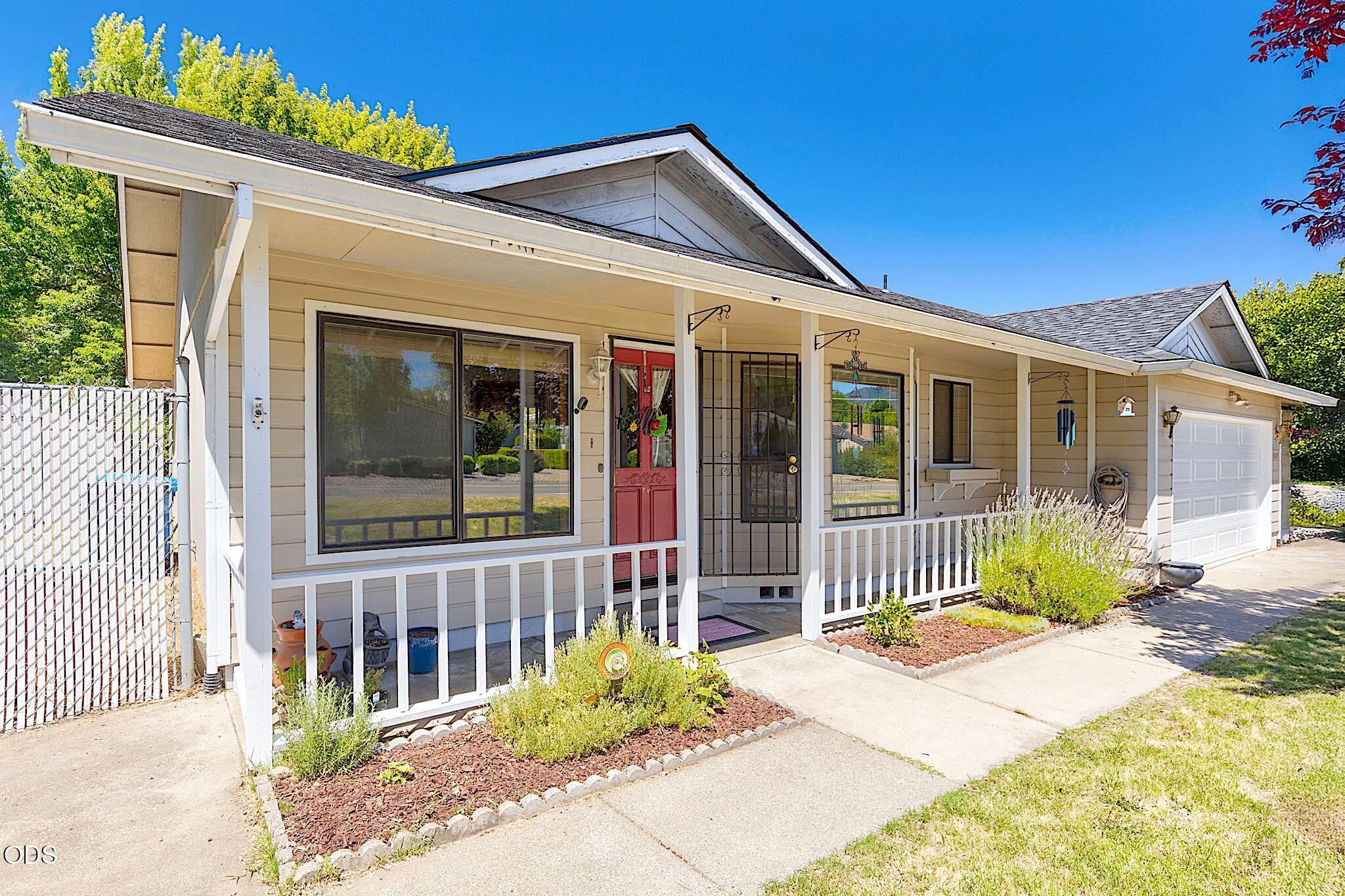 1609 Leonard Road Grants Pass, OR 97527 - Photo 1 of 38 Gallery Image 1