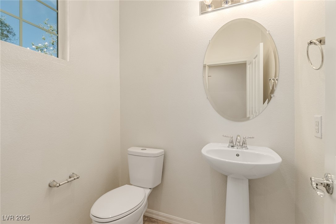 10537 Bandera Mountain Lane Las Vegas, NV 89166 - Photo 10 of 29