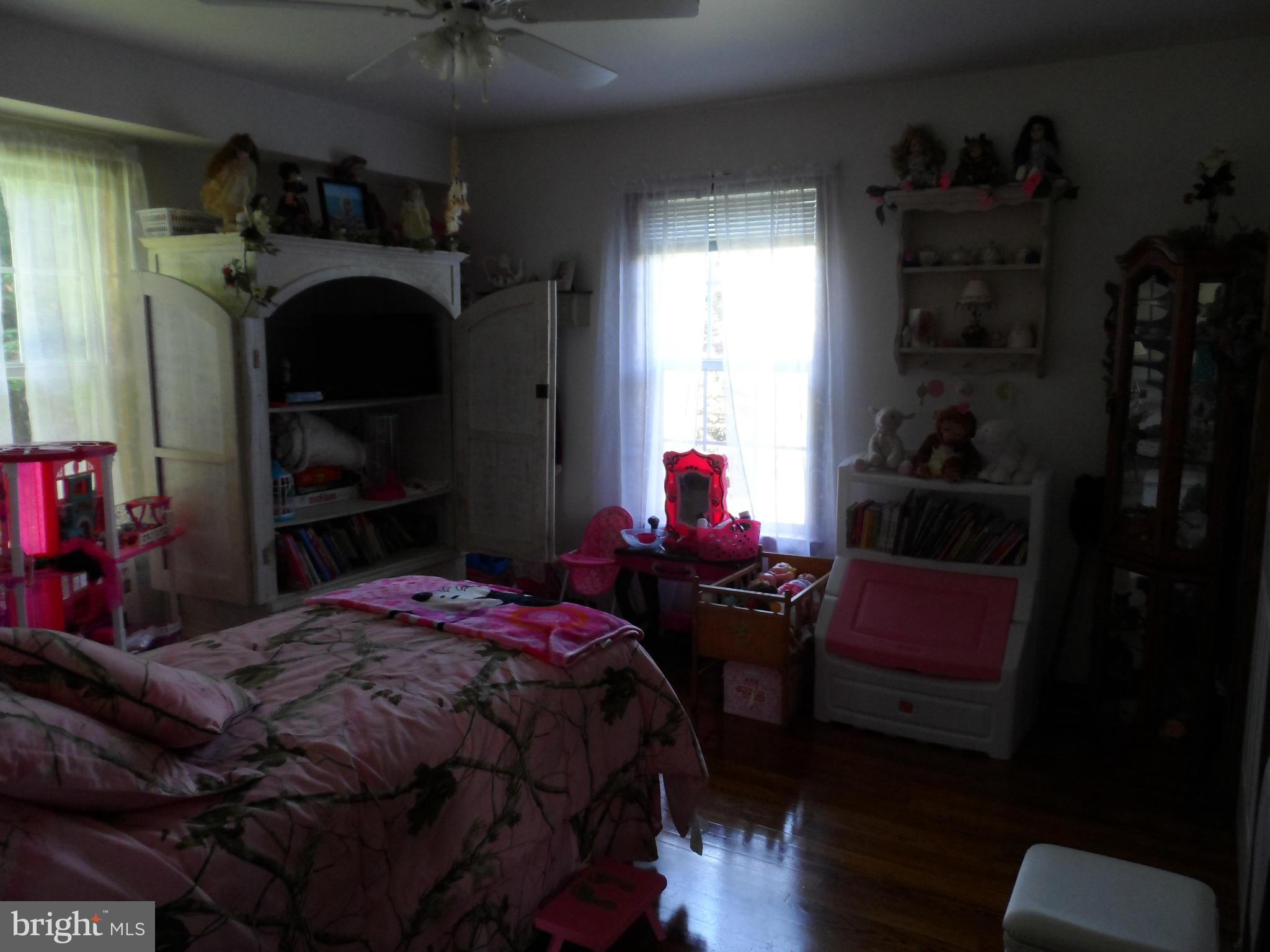 322 Connelly Road Rising Sun, MD 21911 - Photo 8 of 16 Living Room