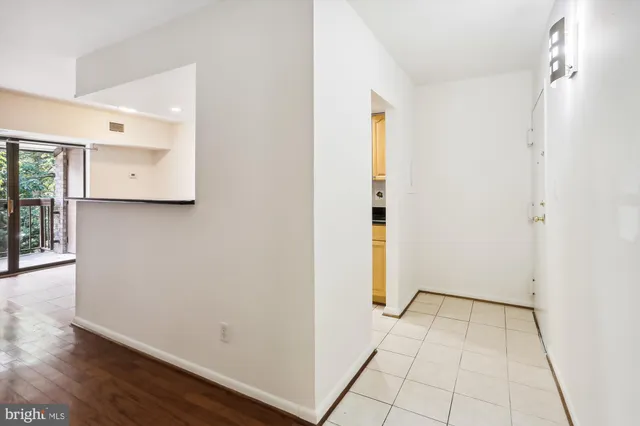 $2,250 | 2255 Castle Rock Square, Unit 21C, Reston, VA 20191