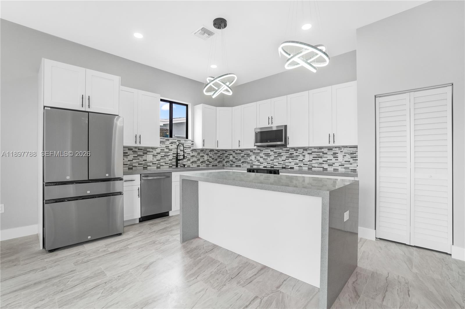 5370 Plunkett Street Hollywood, FL 33021 - Photo 9 of 41