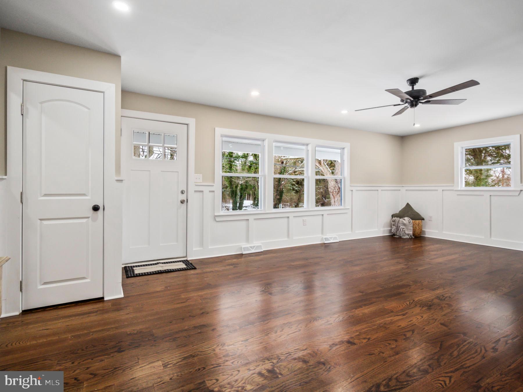 88 Stretch Road Bridgeton, NJ 08302 - Photo 19 of 39 living room